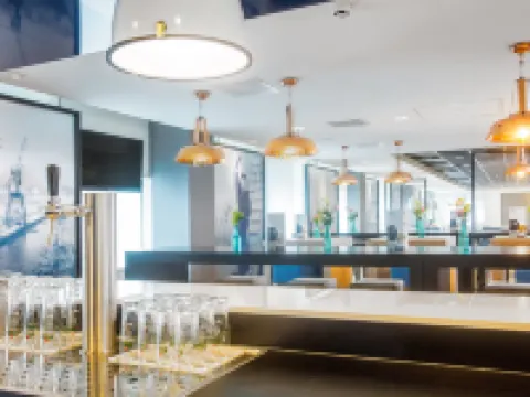 Holiday Inn Express ROTTERDAM - CENTRAL STATION by IHG โรงแรมในรอตเตอร์ดัม