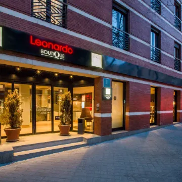 Leonardo Boutique Hotel Madrid Отели рядом с достопримечательностью «Монклоа-Аравака»