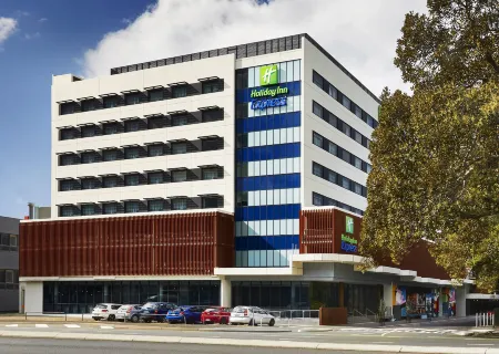 Holiday Inn Express Newcastle, Отели в г. Мерюэтер