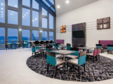 La Quinta Inn & Suites by Wyndham Dublin - Pleasanton Hotels in Dublin