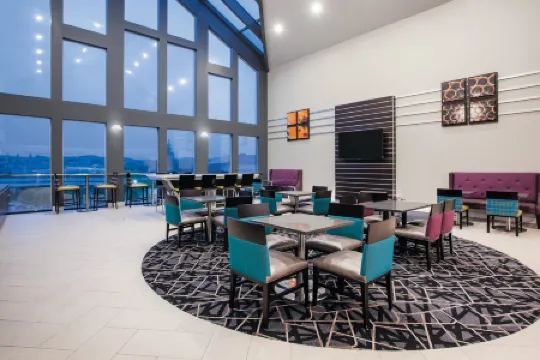 La Quinta Inn & Suites by Wyndham Dublin - Pleasanton