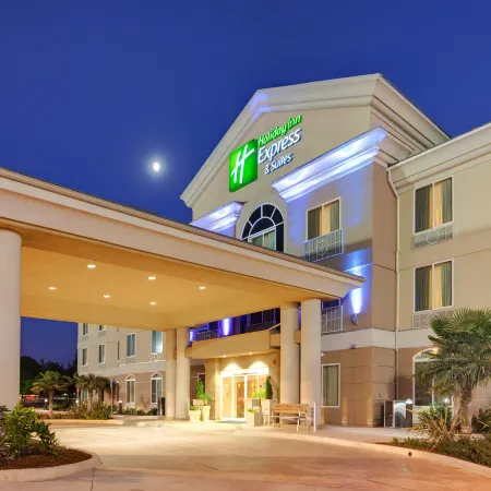Holiday Inn Express & Suites PORTERVILLE by IHG