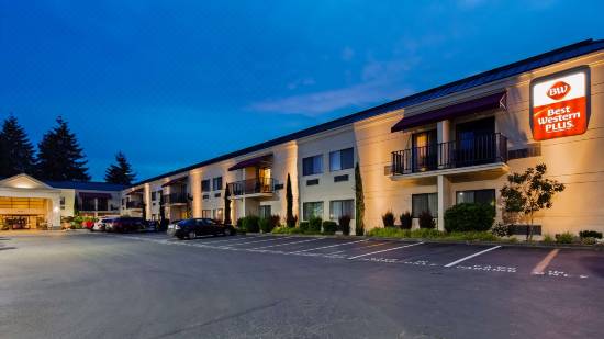 Best Western Plus Plaza by The Green-Kent Updated 2022 Room Price-Reviews &  Deals | Trip.com
