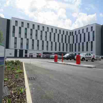 Holiday Inn Express Manchester - Trafford City Hotel Exterior