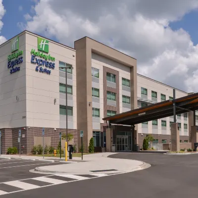 Holiday Inn Express & Suites CHARLOTTE - BALLANTYNE by IHG Hotels near Ballantyne