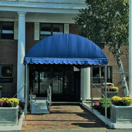 Lakeside Inn