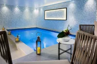 Hotel Les Matins de Paris - Pools