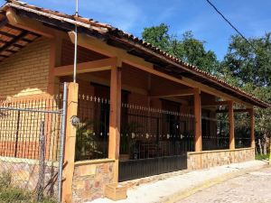 La Joya de Tuito Hotelito en la Plaza