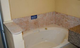 Cotulla Executive Inn