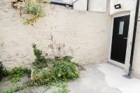 9 Chapel Street Hotels in Conwy