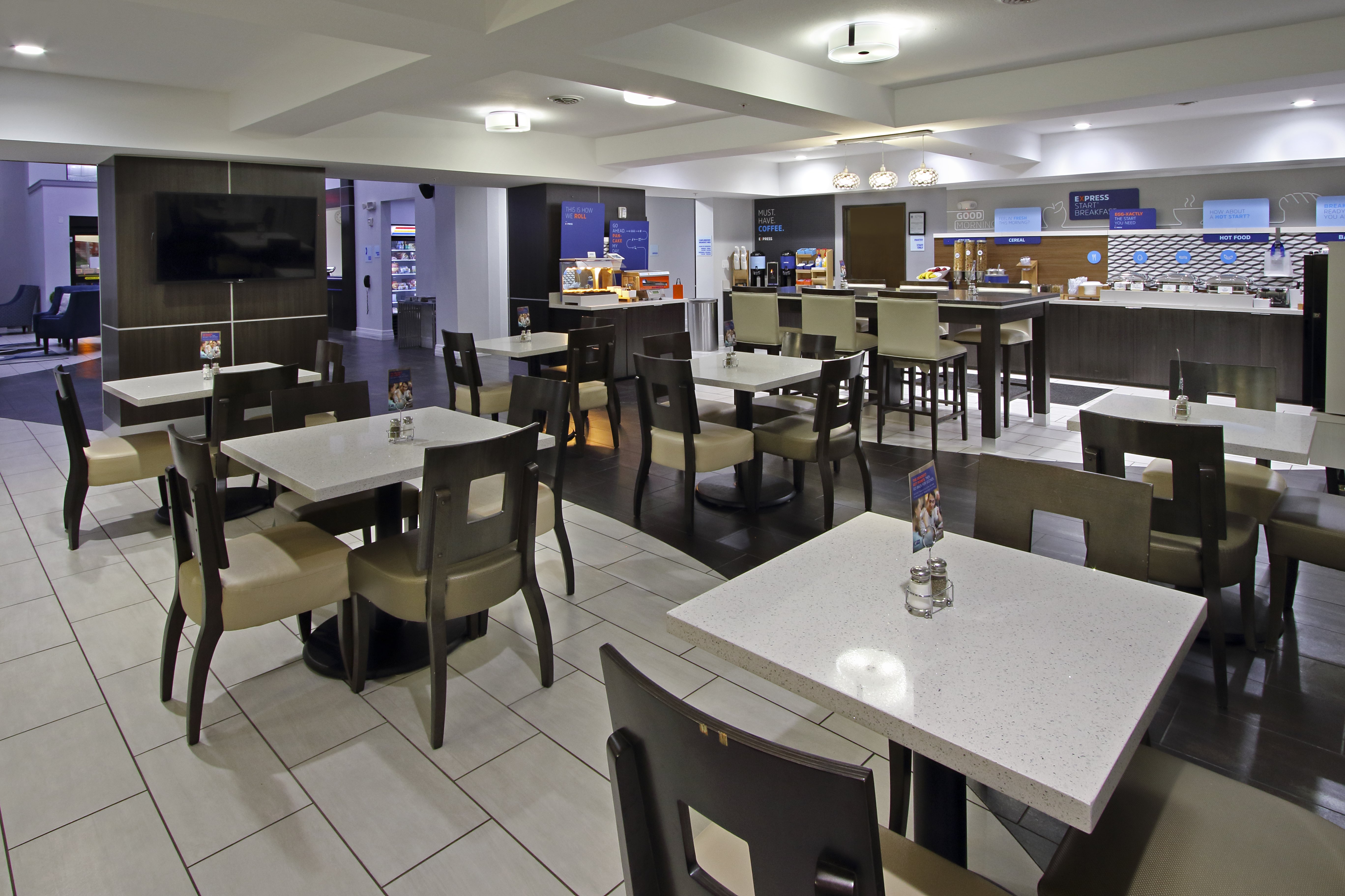 Holiday Inn Express and Suites Houston North - IAH Area, an Ihg Hotel