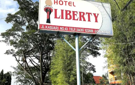 Hotel Liberty Gorontalo Отели в г. Горонтало