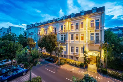 Komfort Hotel am Kurpark Отели в г. Бад-Хомбург
