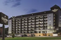 Country Inn & Suites by Radisson, Pigeon Forge South, TN Hotels near Gateway RV Park & Campground