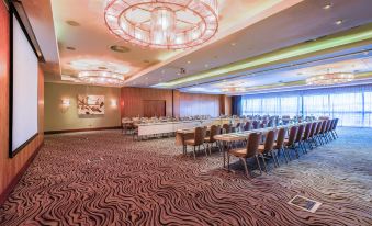 6. Radisson..