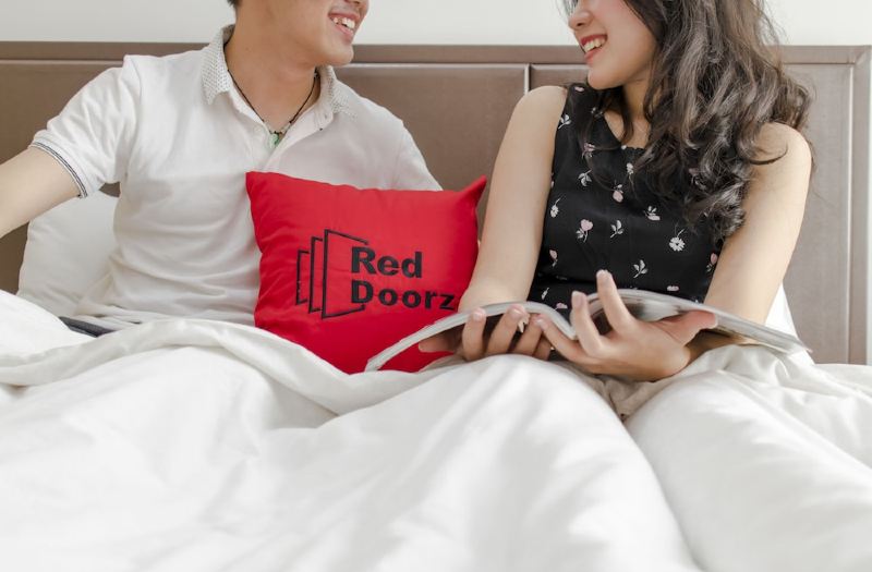Online dating reviews in Surabaya