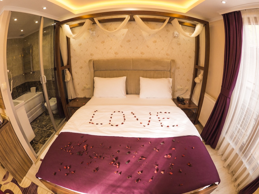 Elif Inan Hotel