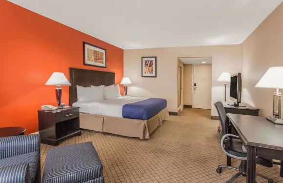 費耶特維爾布拉格堡地區温德姆唄盟酒店