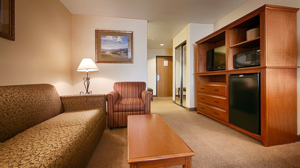 Best Western Territorial Inn & Suites