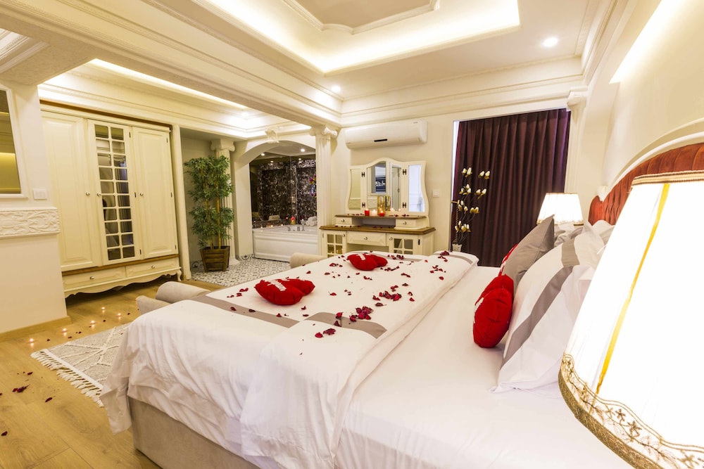 Andalouse Elegante Suite Hotel