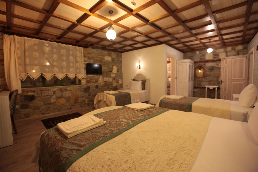 Celsus Boutique Hotel