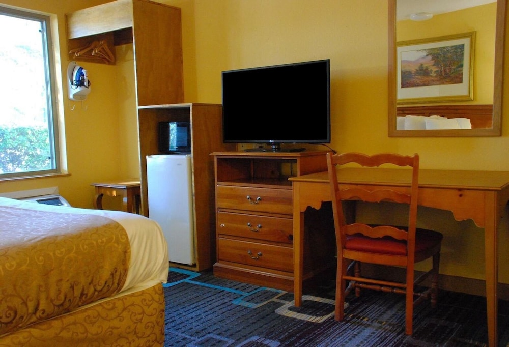 Americas Best Value Inn Addison Dallas