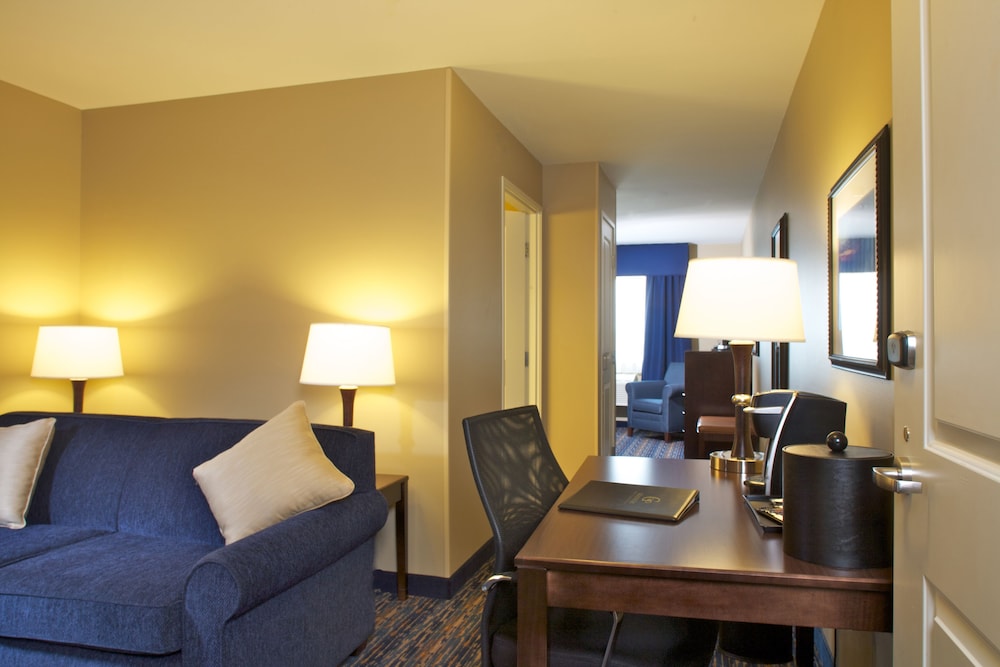 GrandStay Hotel & Suites Mount Horeb - Madison