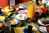 Apameia Hotel - فطور