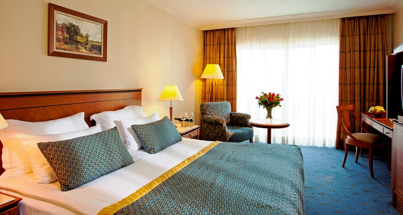 IC Hotels Airport
