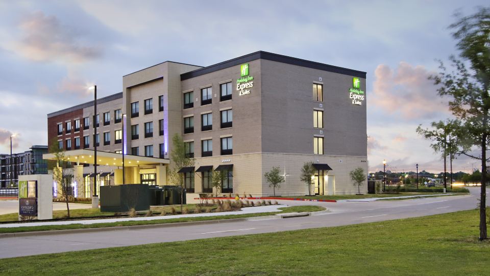 Holiday Inn Express & Suites DALLAS-FRISCO NW TOYOTA STDM by IHG