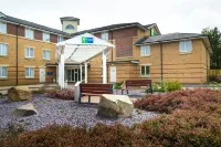 Holiday Inn Express 斯特靈 Menstrie Parish Church附近的飯店