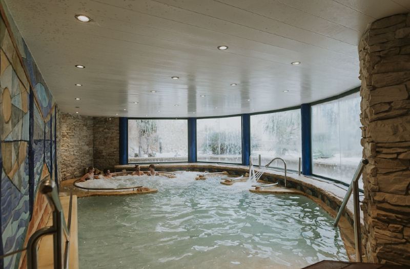 Коломна спа отель с бассейном. Коломна отель с бассейном. Cornelia diamond golf resort spa 5. Валеско григорчиково. Бассейн артурс spa отель.