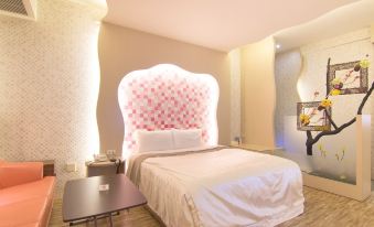 Shihua Motel
