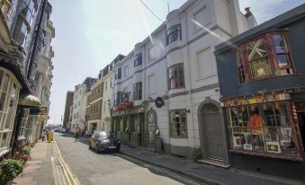 Mucky Duck House - Central- by Brighton Holiday Lets