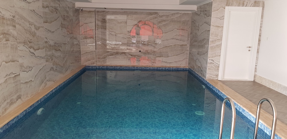 THE SANSA HOTEL & SPA