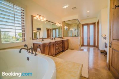 Public Areas #8080 - SeaView Sanctuary Five-Bedroom Holiday Home Photo