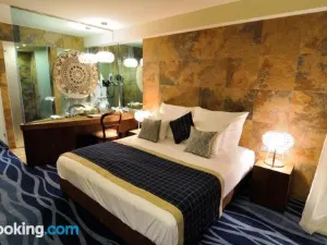 Hotel Cascade Resort & Spa