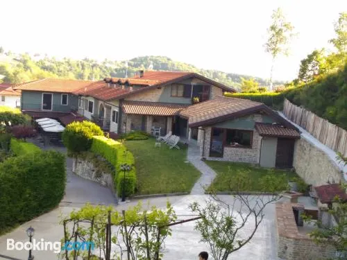 比維奧小酒館酒店