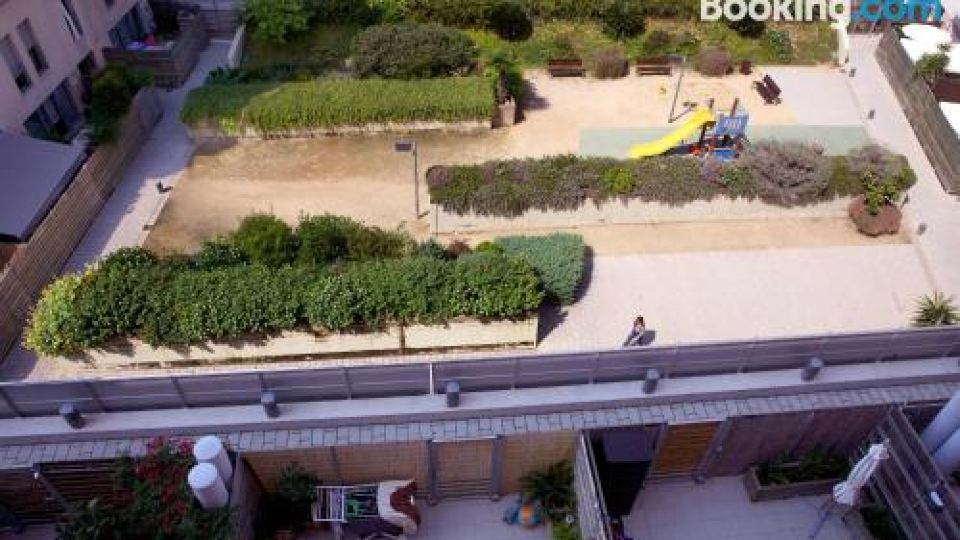 Great Sea-Side Barcelona Apartment