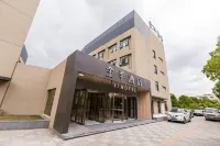 지 호텔 상하이 링강 뉴타운 라이펀/래이펀-진성루/진성로 주변 호텔