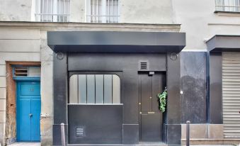 32 Atelier Paris Fashion