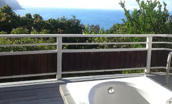 Hale Kukui Orchard & Cottages