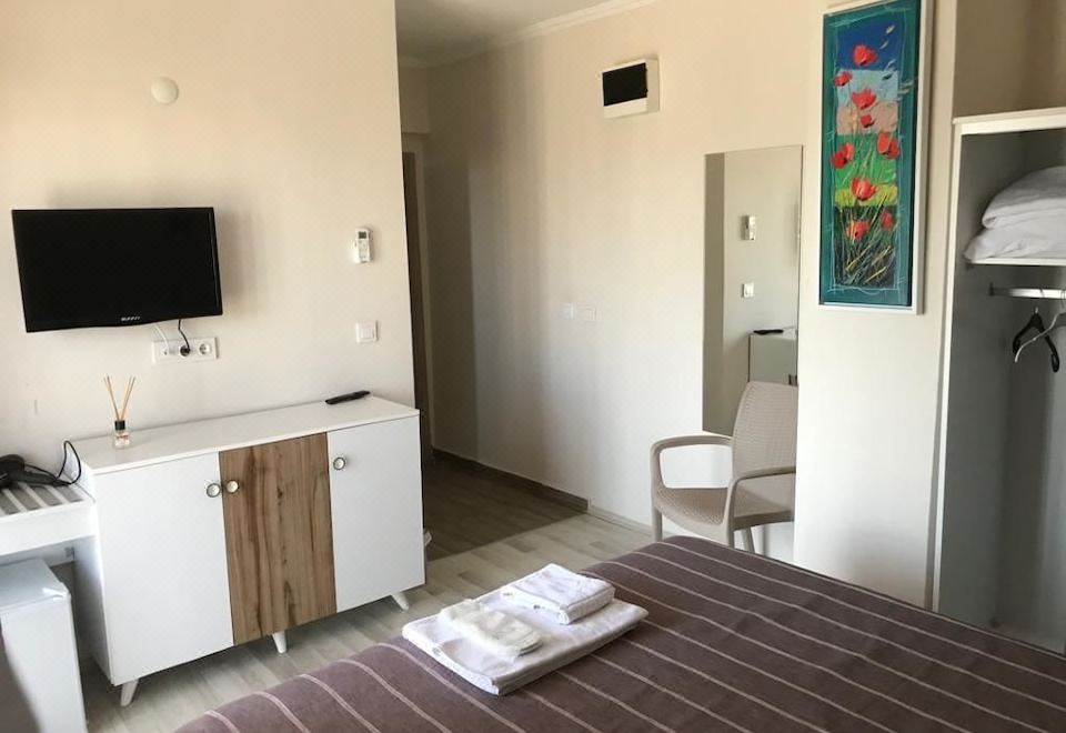 Alesya Otel - Housity