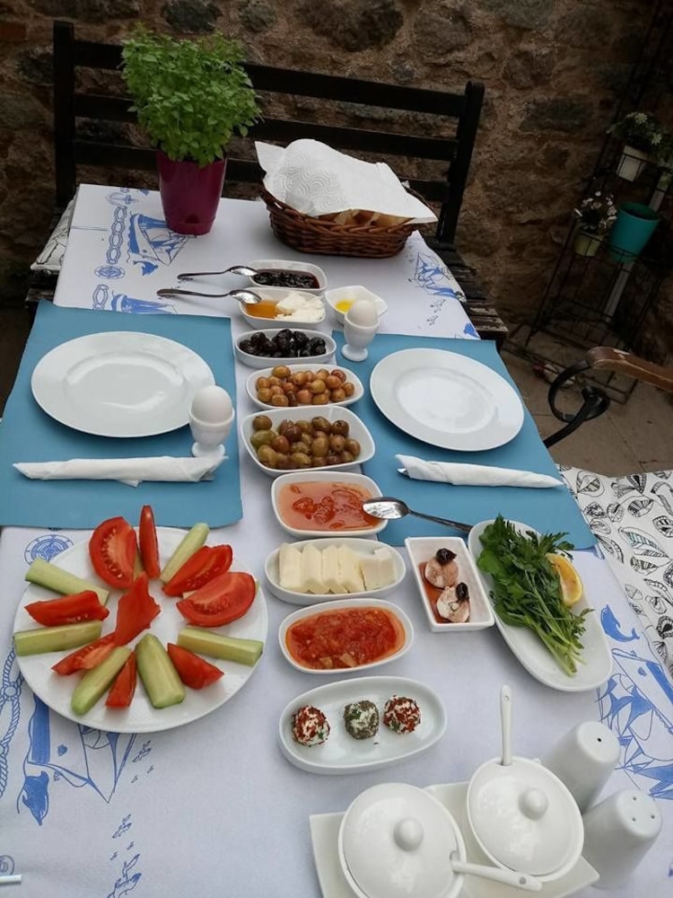 Aristonicus Boutique Hotel