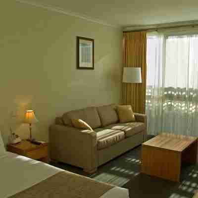 Admiralty Inn Rooms