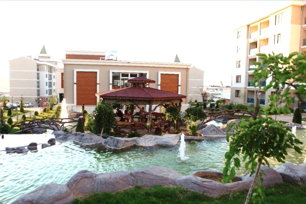 Grand Ozgul Thermal Holiday Village