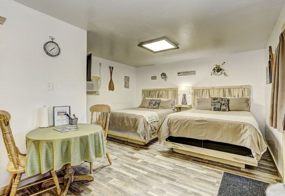 Cascade Lake Inn - Housity