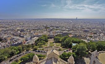 Kyriad Paris 18 - Porte de Clignancourt - Montmartre