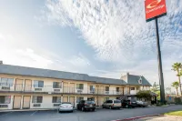 Motel 6 Fresno, CA - Belmont Ave Hotels in Fresno County
