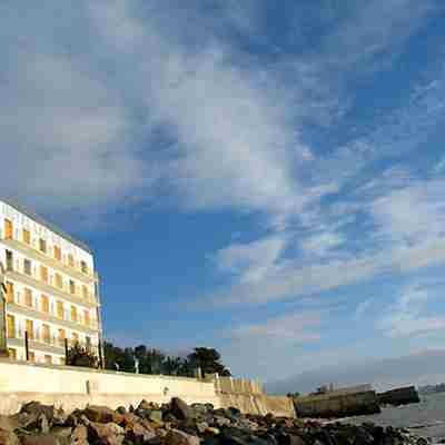Hôtel Les Brises, vue mer. Hotel Exterior